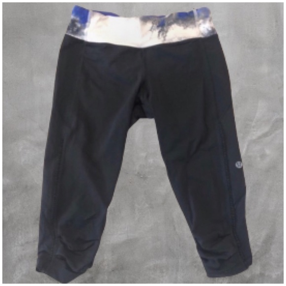 Lululemon Runnin' With My Homies Crop - Picture 2 of 8